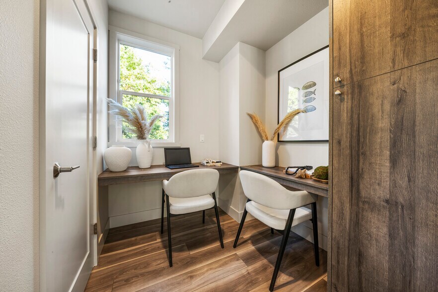 More Photos Of 15948 Quarry Rd, Lake Oswego Apartments For Sale