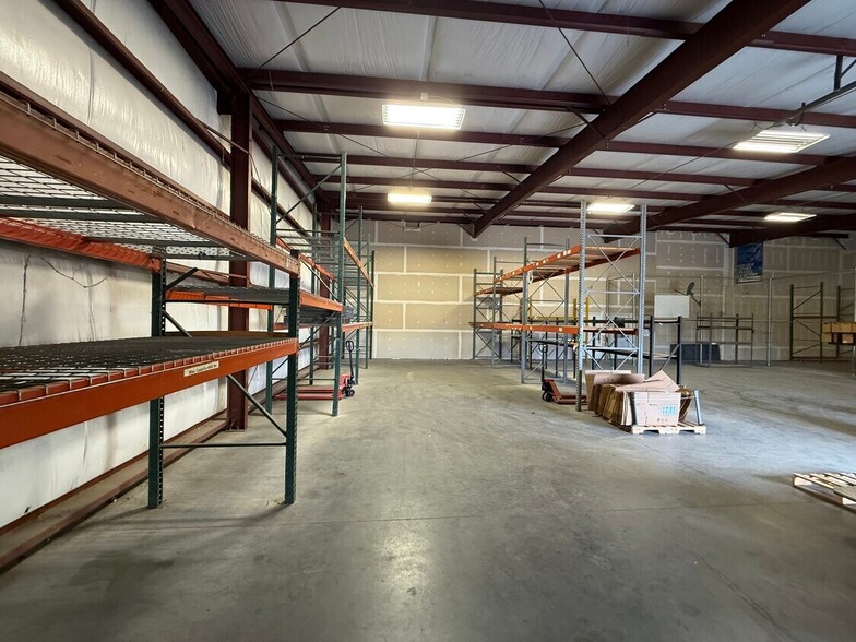 More Photos Of 101 Austin Bradley Ln, New Bern Warehouse For Lease