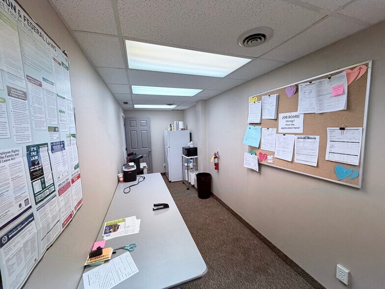 More Photos Of 950-960 Uglow Ave SE, Dallas Medical For Sale