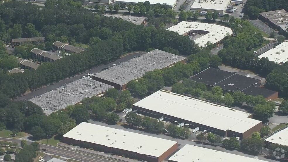 Primary Photo Of 7025 Amwiler Industrial Dr, Peachtree Corners Warehouse For Lease