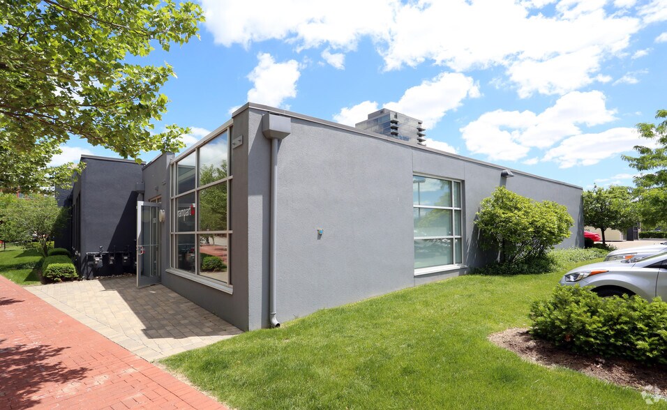 More Photos Of 349-363 W Nationwide Blvd, Columbus Office For Lease