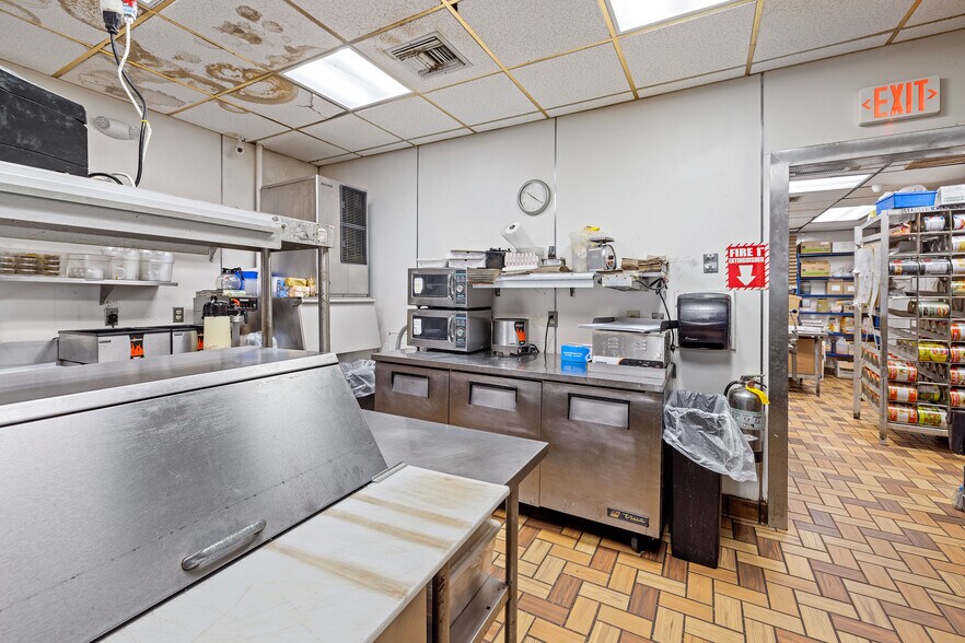 More Photos Of 733 Bedford St, Whitman Restaurant For Sale