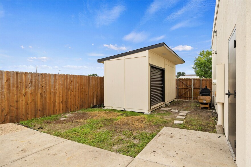 More Photos Of 3818 Big A Rd, Rowlett Freestanding For Sale