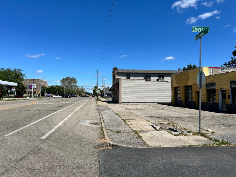 More Photos Of 1432-1436 Mishawaka Ave, South Bend Office For Sale