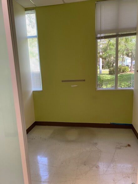 More Photos Of 681 Goodlette Rd N, Naples Medical For Sale