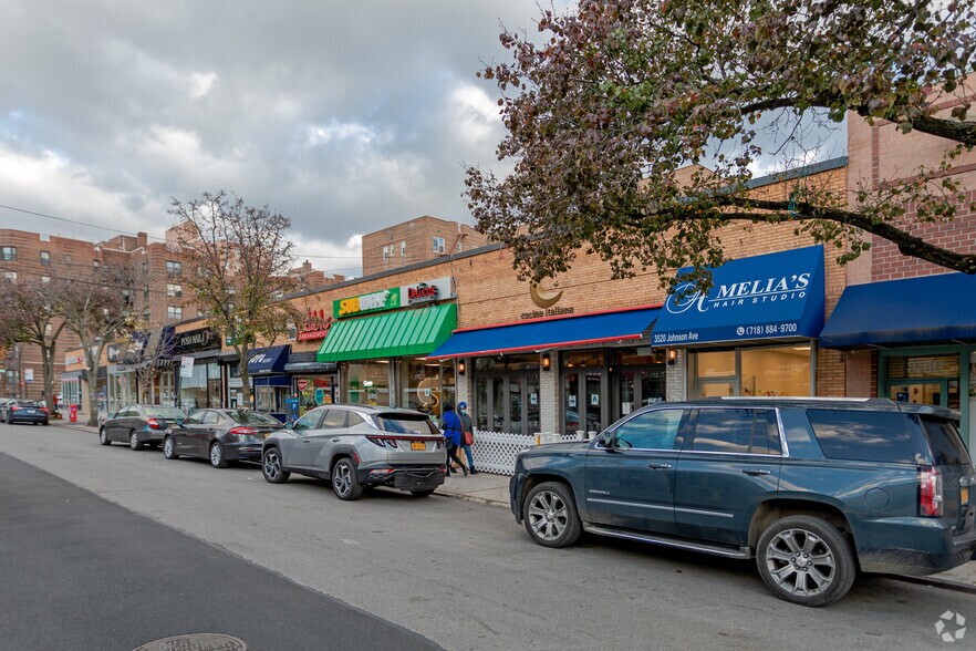 More Photos Of 3520-3552 Johnson Ave, Bronx Storefront Retail Office For Lease