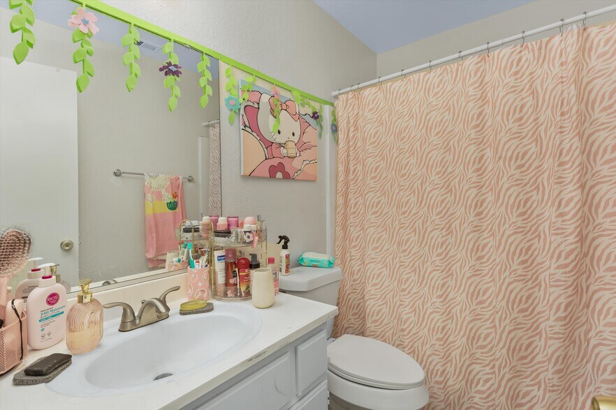 More Photos Of 1140 Oxford Dr, Redlands Apartments For Sale