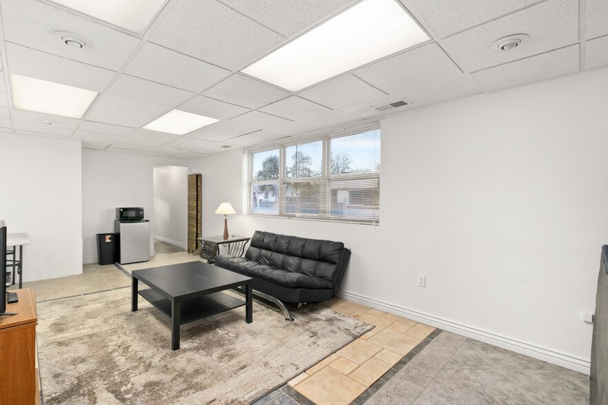 More Photos Of 870 S Lipan St, Denver Warehouse For Lease