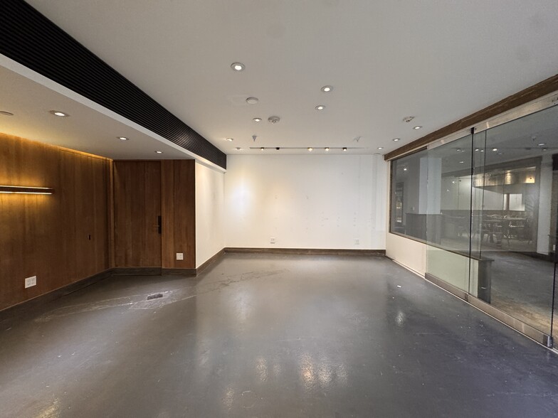 More Photos Of 520 E Cooper Ave, Aspen Office For Lease