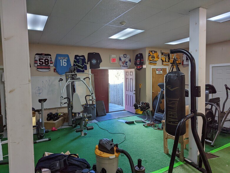 More Photos Of 16 Park St, Rockland Storefront For Sale