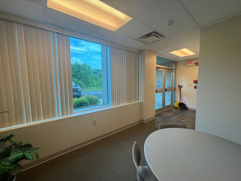 More Photos Of 200 Brush Run Rd, Delmont Office For Lease