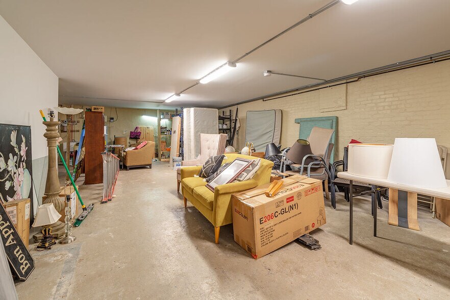 More Photos Of 33 Carolina Ln, Asheville Office For Sale