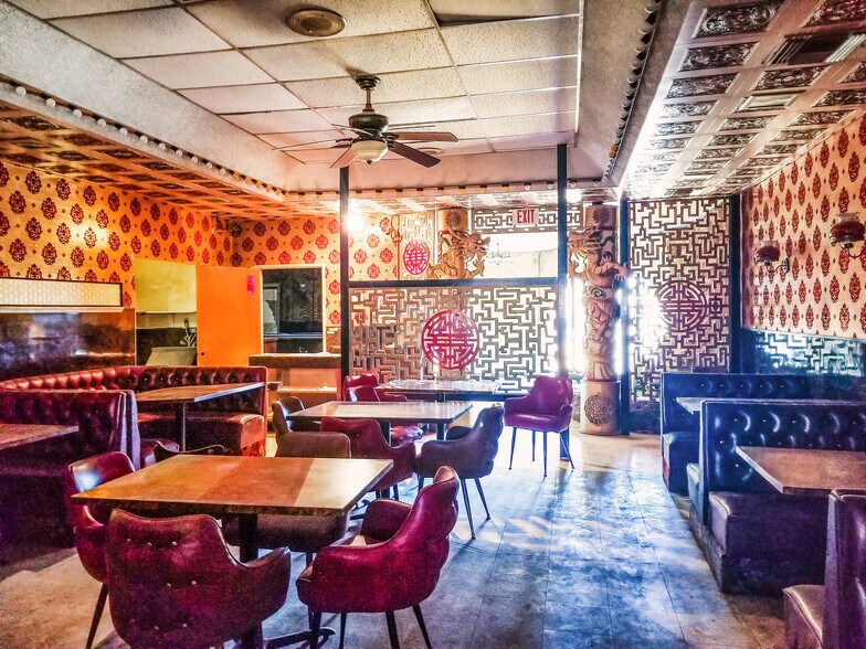 More Photos Of 2147-2159 N Texas St, Fairfield Restaurant For Lease
