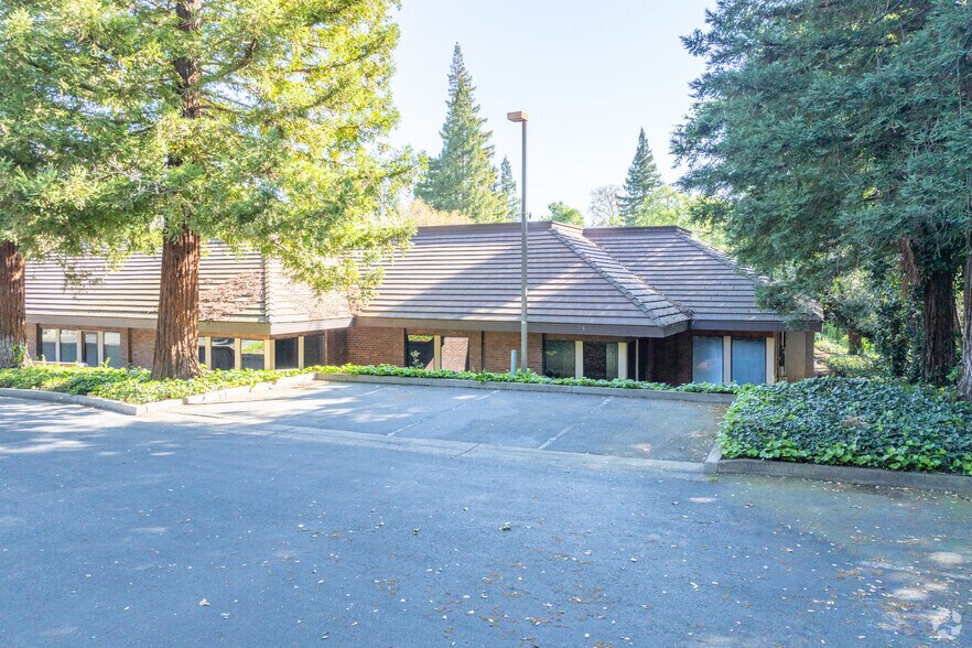 More Photos Of 3626 Fair Oaks Blvd, Sacramento Unknown For Lease