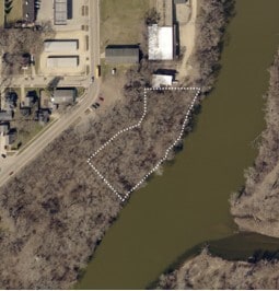 More Photos Of 302 W Shirland Ave, South Beloit Warehouse For Sale