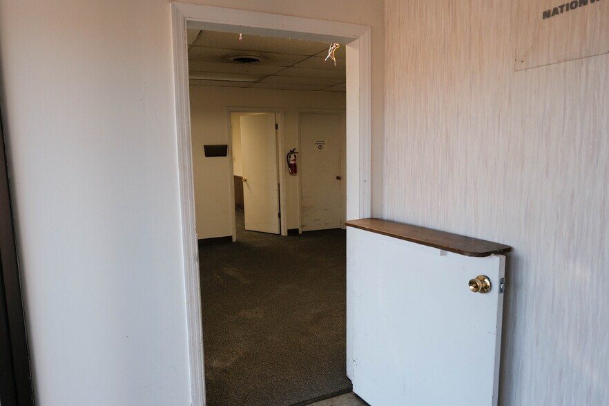 More Photos Of 190-192 Metro Dr, Spartanburg Flex For Sale