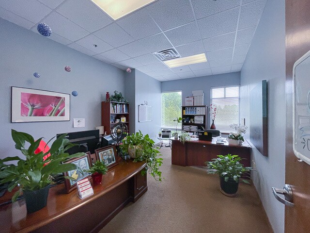 More Photos Of 160 MacGregor Pines Dr, Cary Medical For Sale