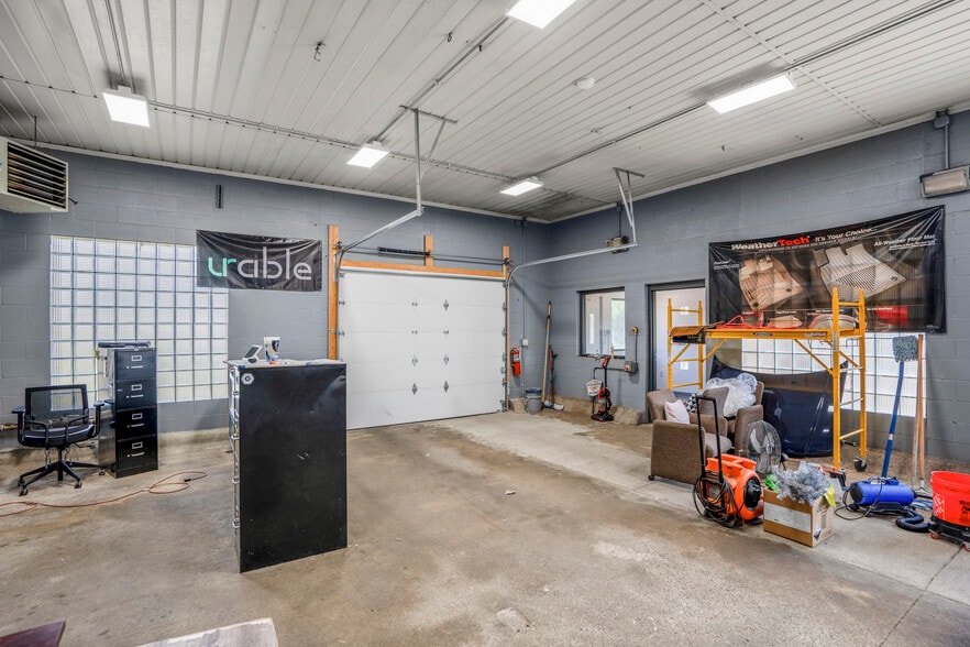 More Photos Of 7300 Lewis Ave, Temperance Carwash For Sale