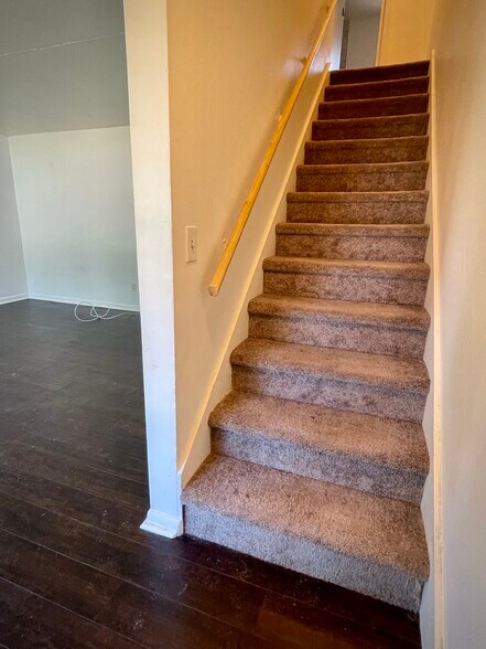 More Photos Of 101 Hooper Rd, Endicott Apartments For Sale