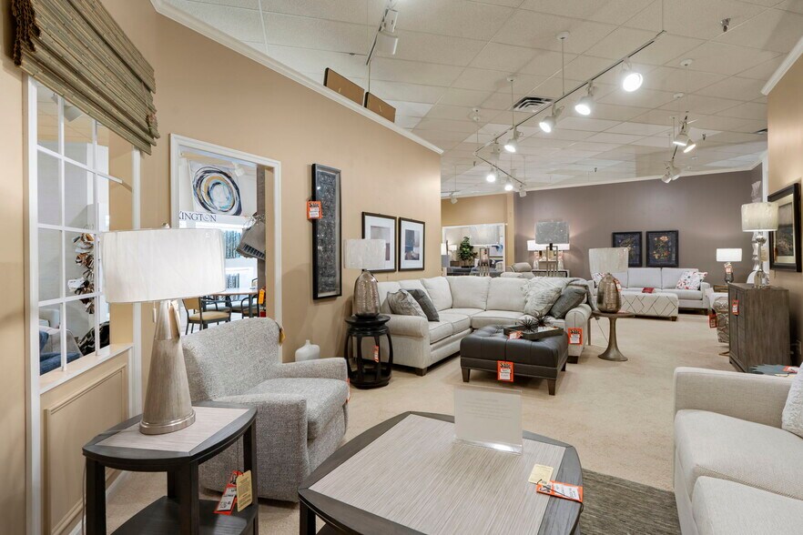 More Photos Of 334 County Road 81, Osseo Storefront Retail Office For Sale