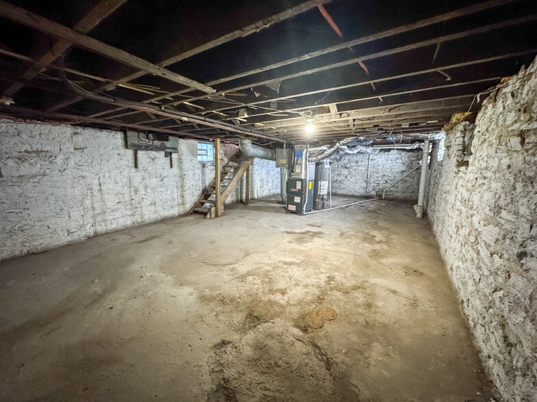 More Photos Of 1220-1222 Parsons Ave, Columbus Storefront Retail Residential For Sale