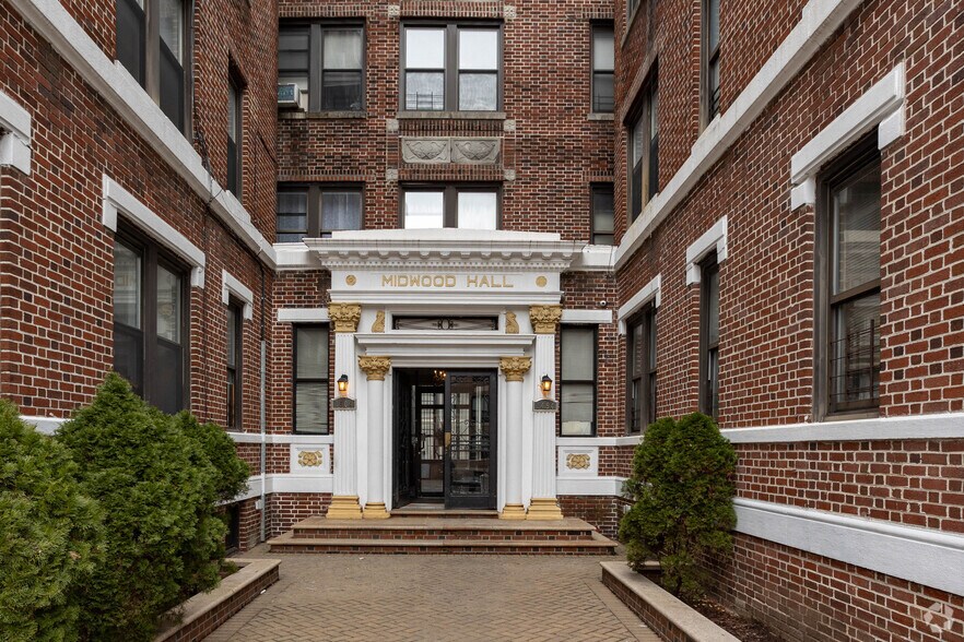 More Photos Of 1494 Ocean Ave, Brooklyn Apartments For Lease