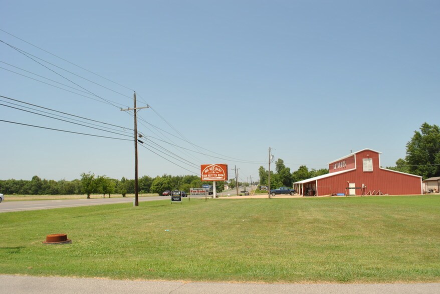 More Photos Of 2001 Hwy 69 St, Wagoner Freestanding For Sale