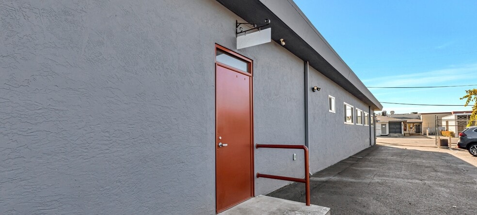 More Photos Of 60 Hegenberger Pl, Oakland Office For Sale