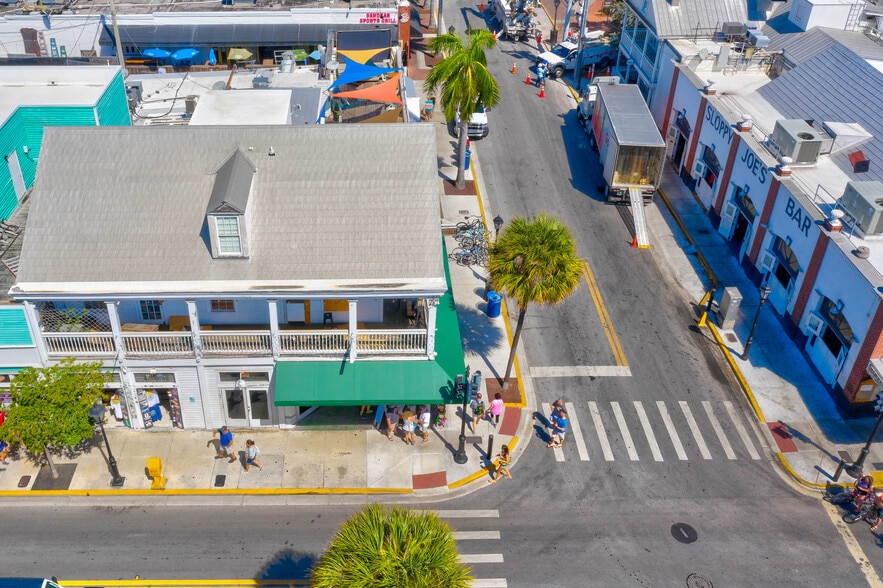 More Photos Of 135 Duval St, Key West Bar For Lease