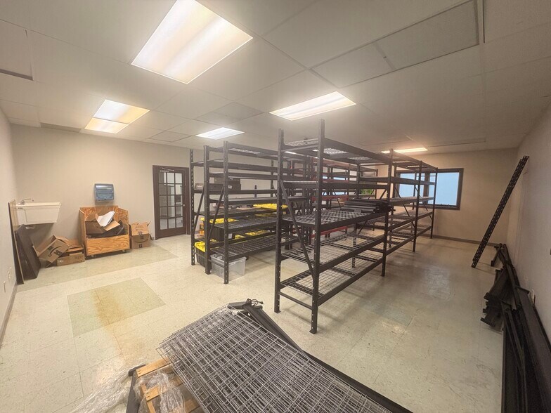 More Photos Of 37140-37190 Sugar Ridge Rd, North Ridgeville Light Manufacturing For Lease