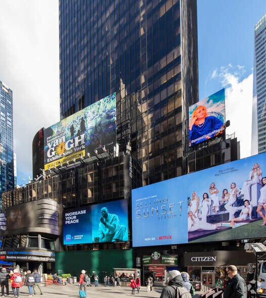 More Photos Of 1500 Broadway, New York Office For Lease
