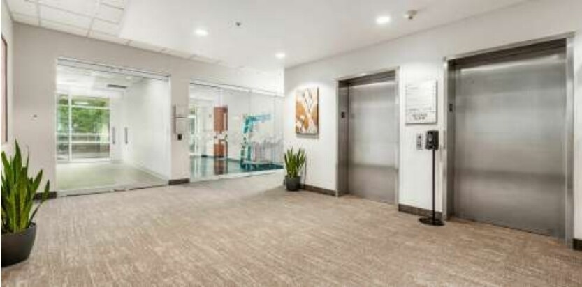 More Photos Of 8760 Orion Pl, Columbus Office For Lease