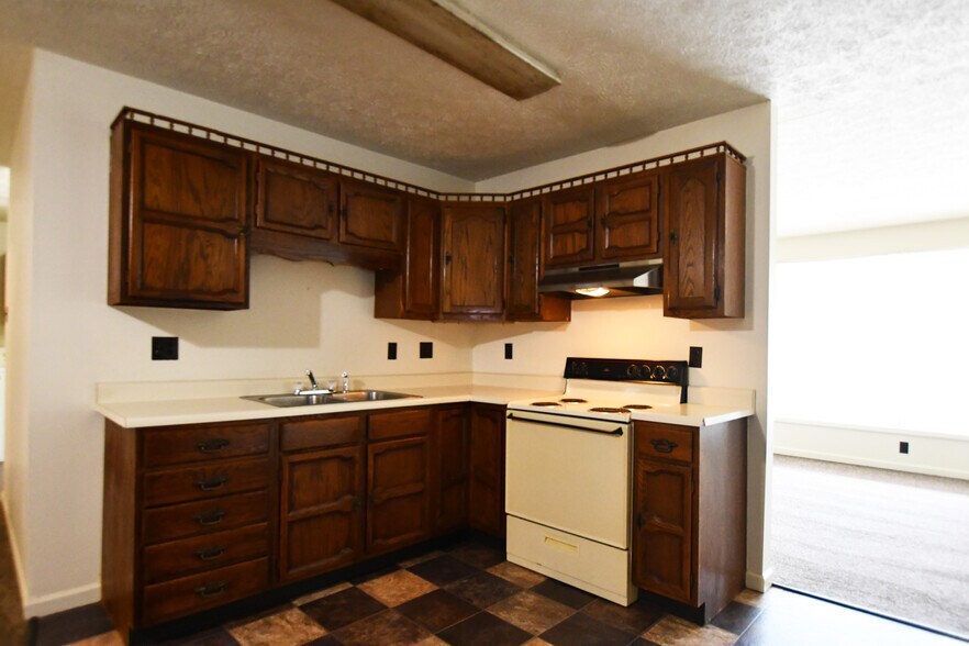 More Photos Of 727 River Dr, Irvine Apartments For Sale