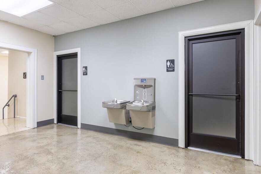 More Photos Of 240 Edwards St, Cleveland Office For Sale