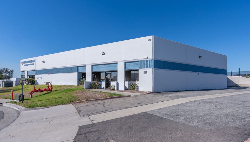 More Photos Of 5921-5923 Lakeshore Dr, Cypress Warehouse For Sale