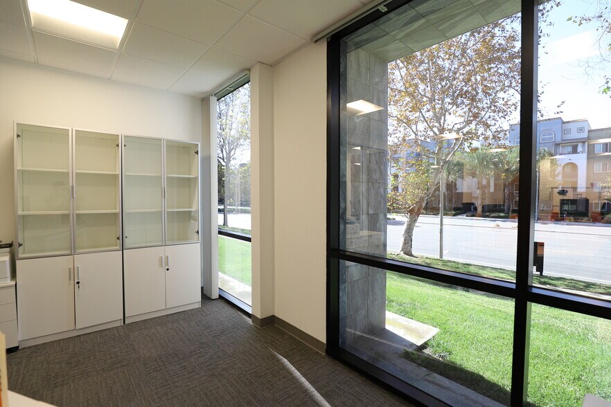 More Photos Of 20 Corporate Park, Irvine Office Residential For Lease