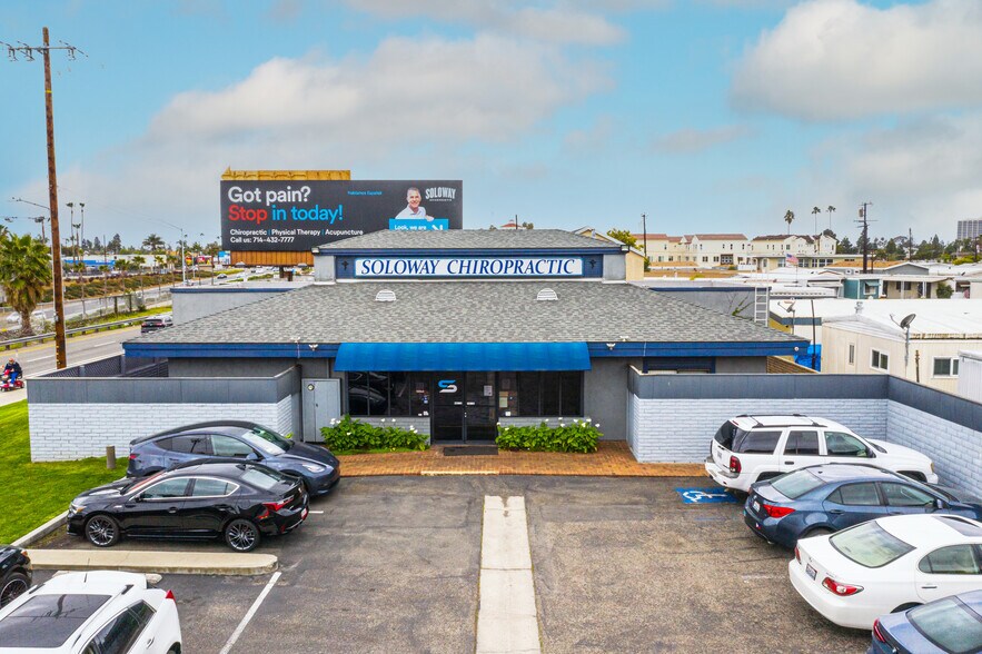 More Photos Of 2013 Newport Blvd, Costa Mesa Storefront For Sale