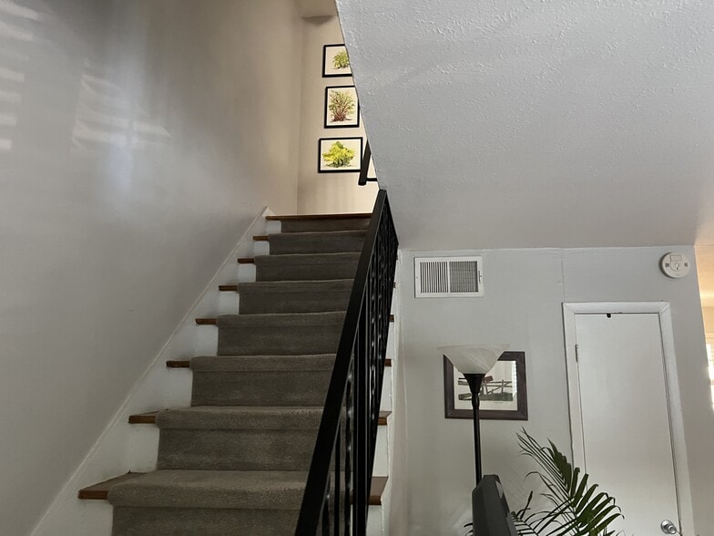 More Photos Of 81 E Wesley Rd NE, Atlanta Apartments For Sale