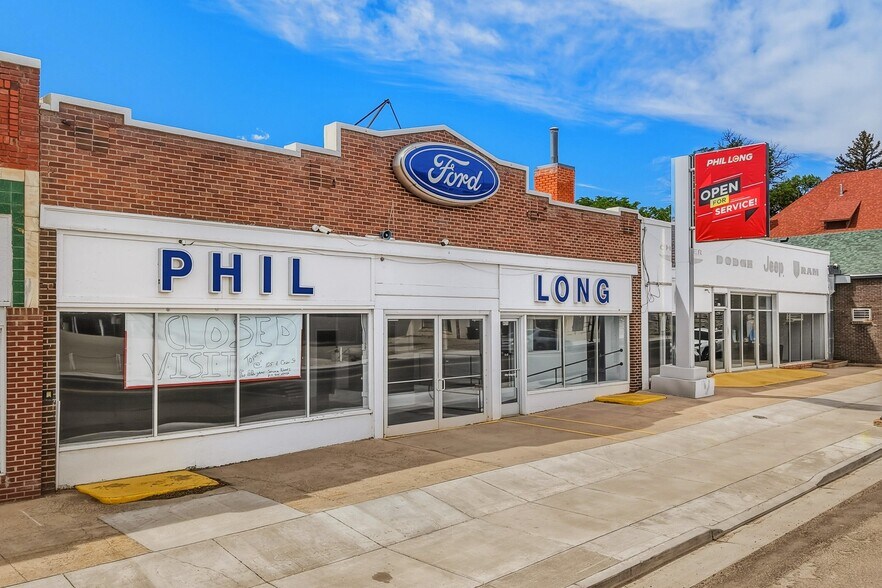 Primary Photo Of 422-426 E Main St, Trinidad Auto Dealership For Sale