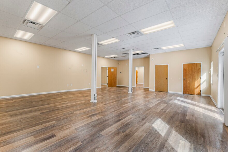 More Photos Of 4953 Presidents Way, Tucker Loft Creative Space For Sale