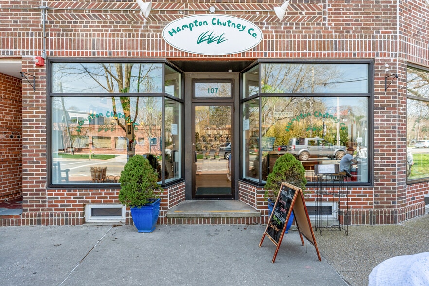 More Photos Of 105-107 Newtown Ln, East Hampton Storefront Retail Residential For Sale