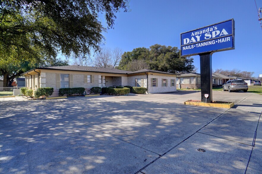 Primary Photo Of 7298 Glenview Dr, North Richland Hills Freestanding For Sale
