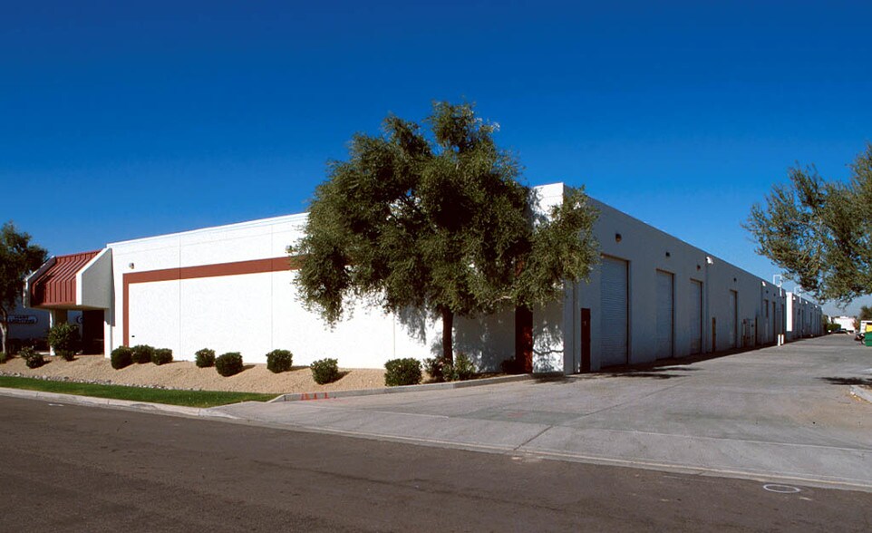 More Photos Of 3801 E Roeser Rd, Phoenix Warehouse For Lease