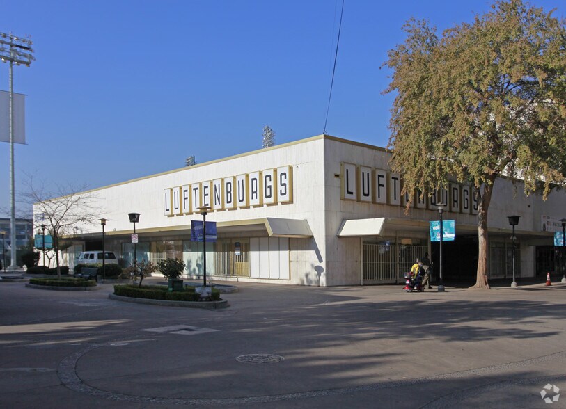 More Photos Of 909 Fulton Mall, Fresno Freestanding For Lease