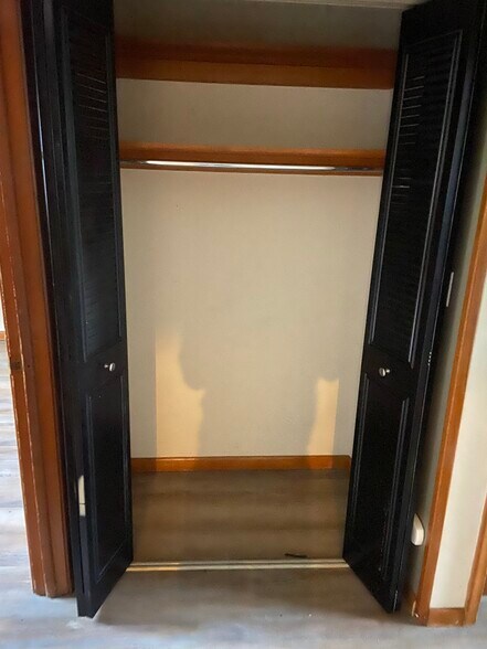 More Photos Of 305 Main St, Bellville Apartments For Sale