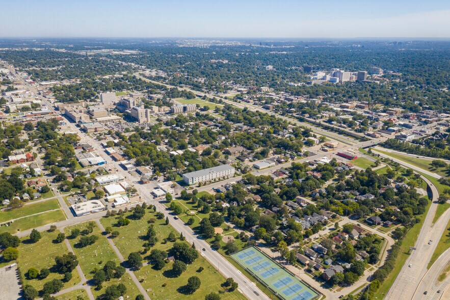 More Photos Of 1020 S Quaker Ave, Tulsa Warehouse For Lease