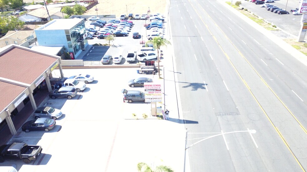 More Photos Of 519 W Foothill Blvd, Rialto Unknown For Lease