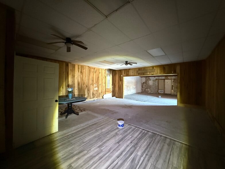 More Photos Of 615 W Main St, Mitchell Storefront For Sale