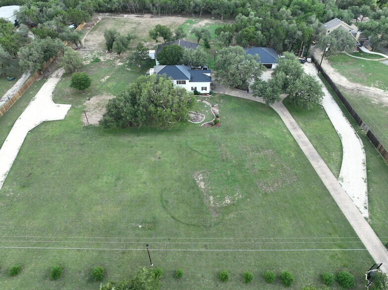 More Photos Of 102 County Road 180, Leander Loft Creative Space For Sale