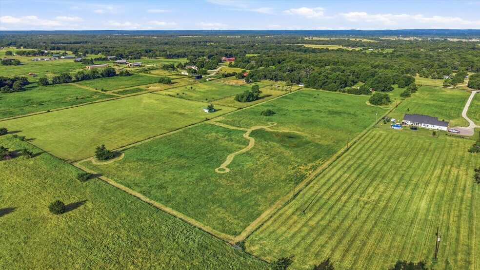 More Photos Of 1614 W Line Rd, Whitesboro Land For Sale